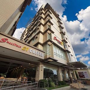 Smallville 21 Hotel